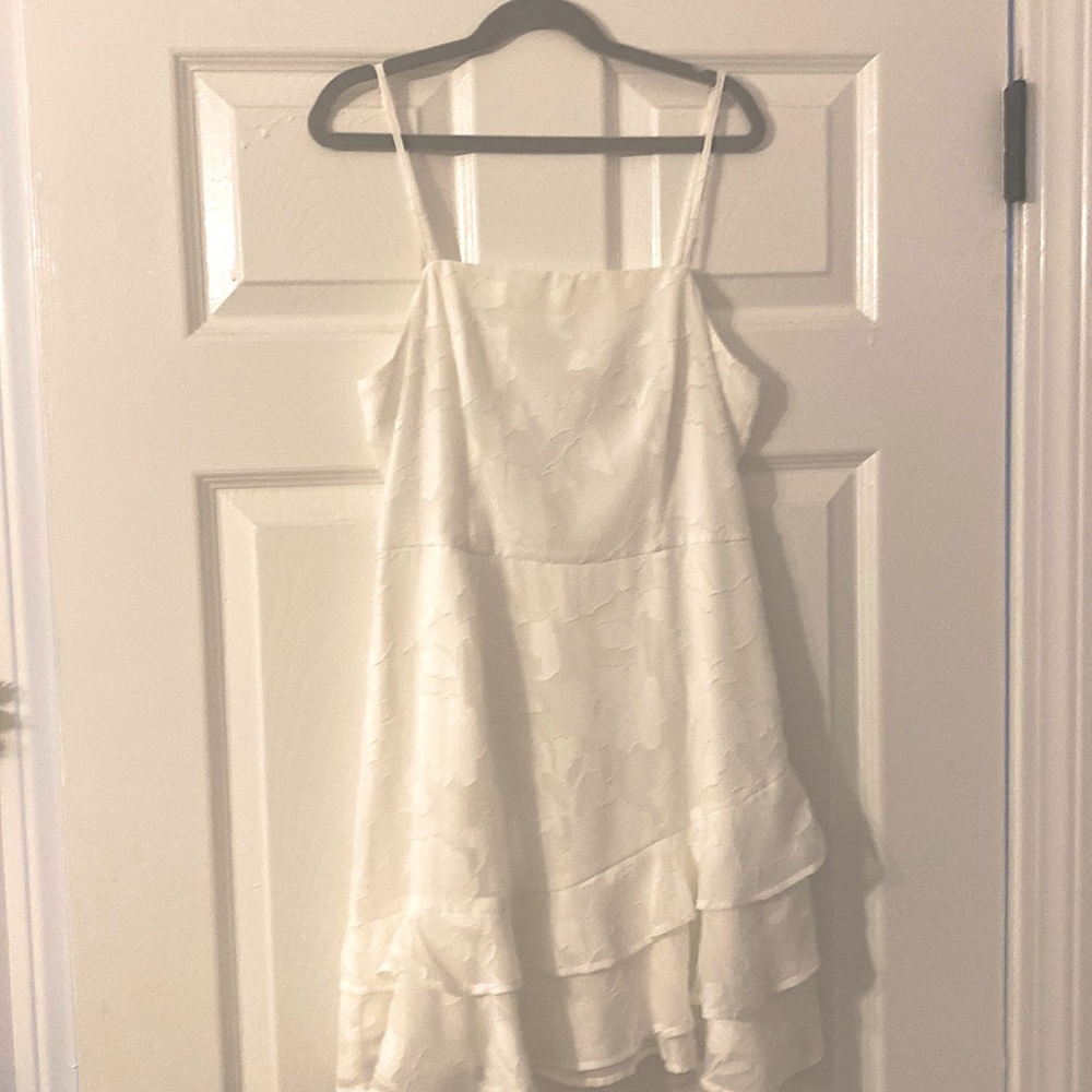 Lulus Beautiful All White flower dress XS